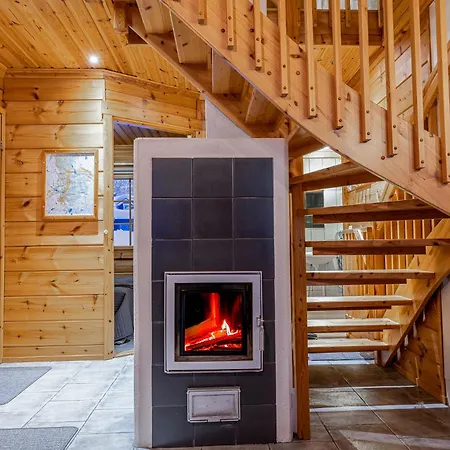 Piiponkartano By Hi Yllaes * Ylläsjärvi