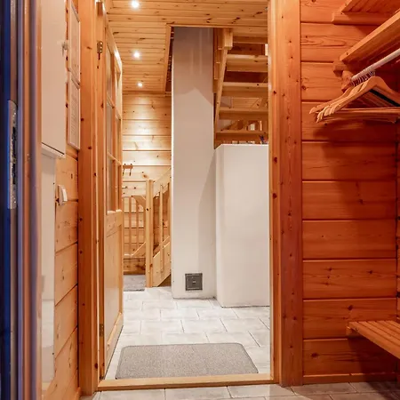 Piiponkartano By Hi Yllaes